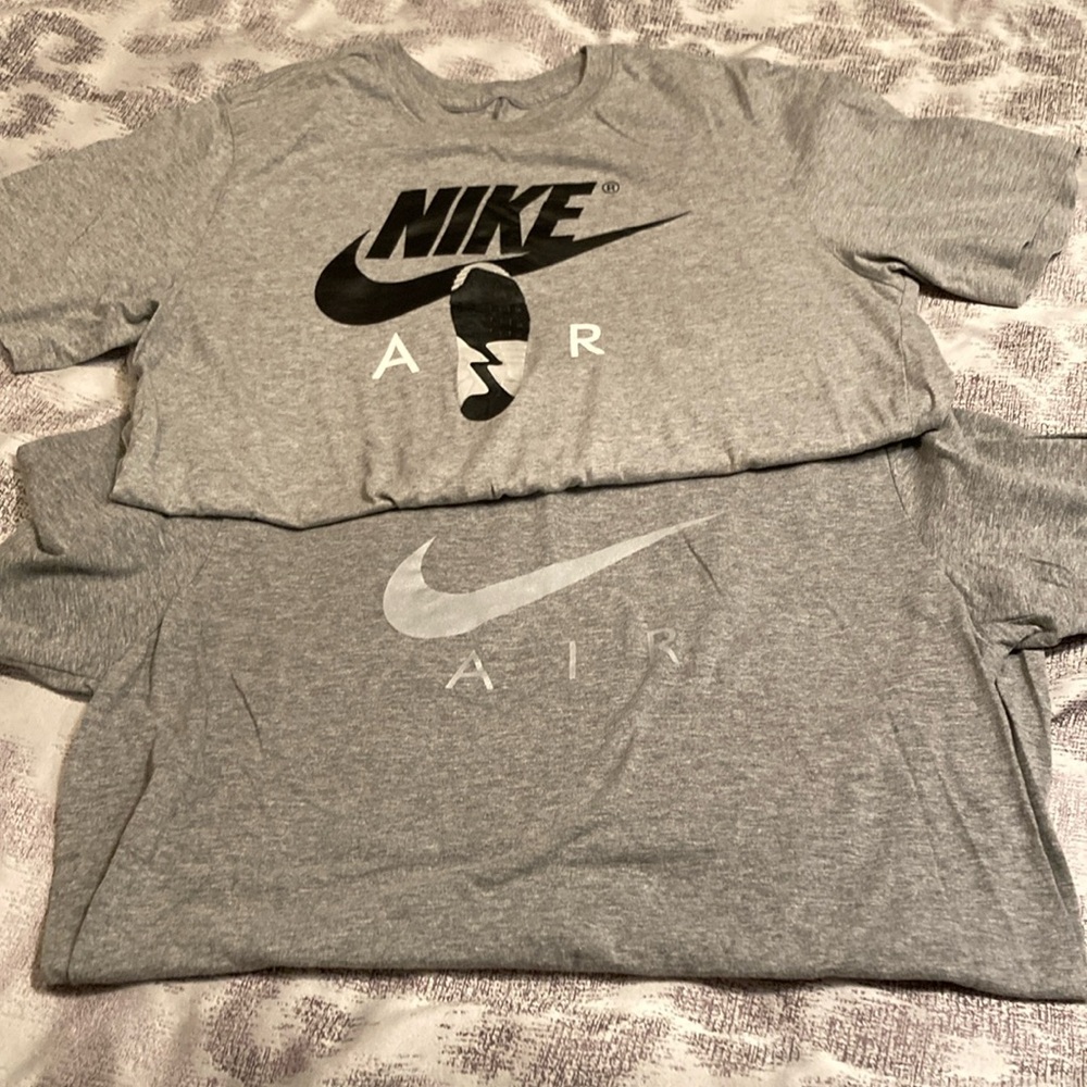 Bundle of 2 Nike Air t-shirts - men’s medium